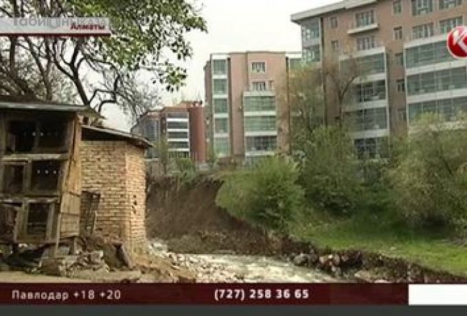 Некоторых алматинцев выселяют из домов из-за угрозы обрушения