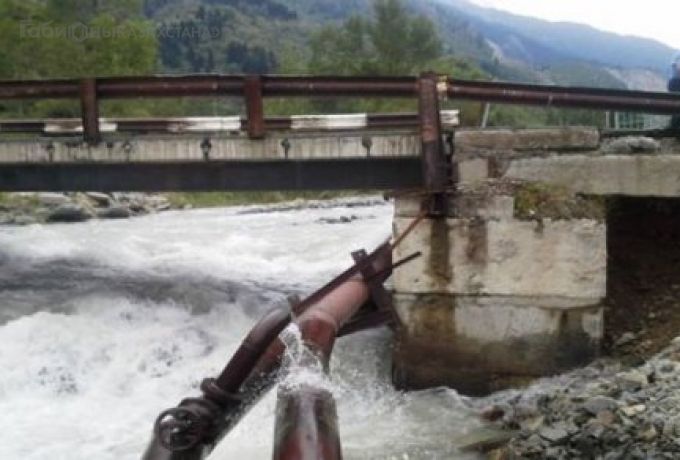 В Алматинской области прорвало дамбу