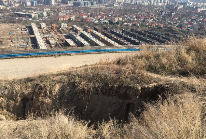 "Формируется оползень". Архитектор обратился к властям Алматы